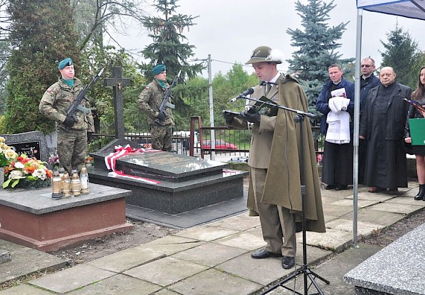 65 rocznica śmierci gen. Jarosza - Kamionki - poświęcenie i odsłonięcie tablicy pamiątkowej