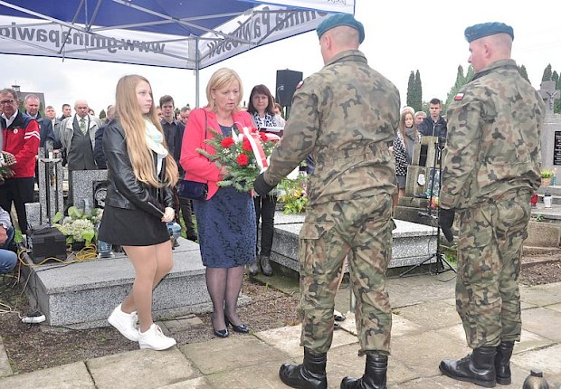65 rocznica śmierci gen. Jarosza - Kamionki - poświęcenie i odsłonięcie tablicy pamiątkowej