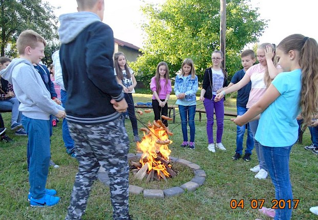 Czuwanie modlitewne i ognisko parafialnych grup duszpasterskich