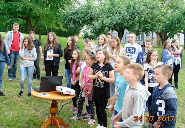 Czuwanie modlitewne i ognisko parafialnych grup duszpasterskich