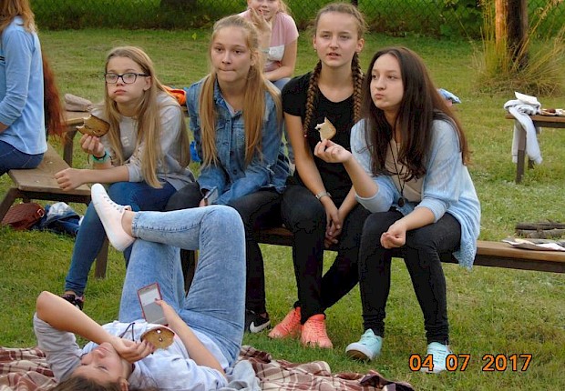 Czuwanie modlitewne i ognisko parafialnych grup duszpasterskich