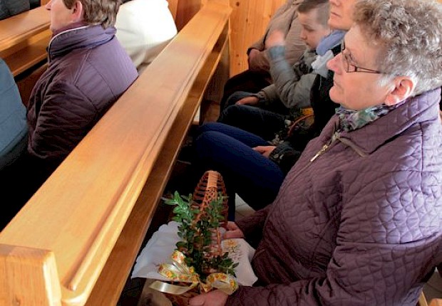 Poświęcenie pokarm&oacute;w wielkanocnych
