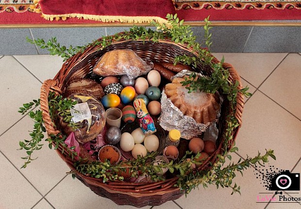 Poświęcenie pokarm&oacute;w wielkanocnych