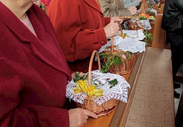 Poświęcenie pokarm&oacute;w wielkanocnych