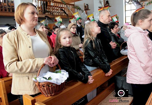 Poświęcenie pokarm&oacute;w wielkanocnych