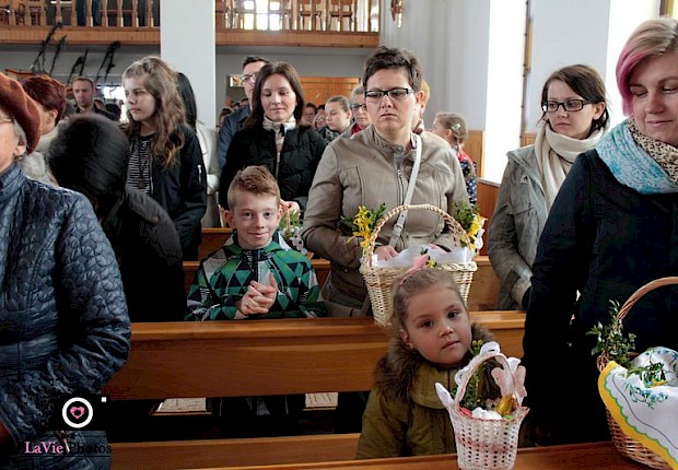 Poświęcenie pokarm&oacute;w wielkanocnych