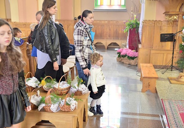 Poświęcenie pokarm&oacute;w wielkanocnych