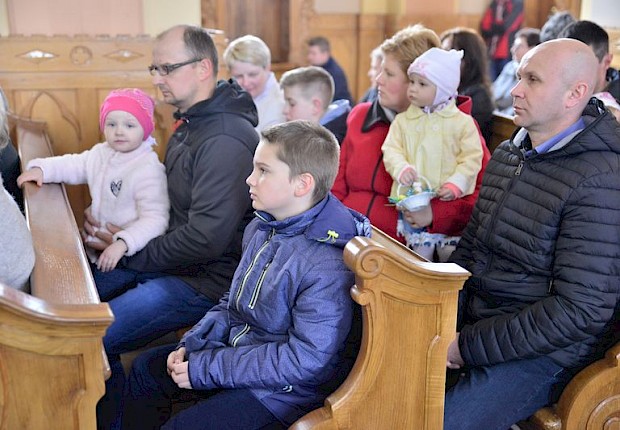 Poświęcenie pokarm&oacute;w wielkanocnych