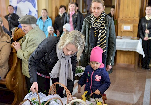 Poświęcenie pokarm&oacute;w wielkanocnych