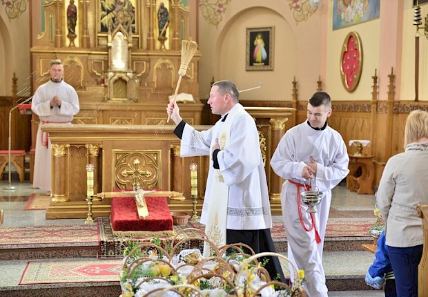 Poświęcenie pokarm&oacute;w wielkanocnych