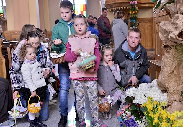 Poświęcenie pokarm&oacute;w wielkanocnych