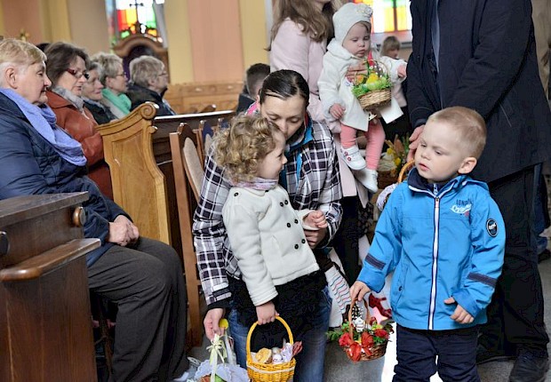 Poświęcenie pokarm&oacute;w wielkanocnych