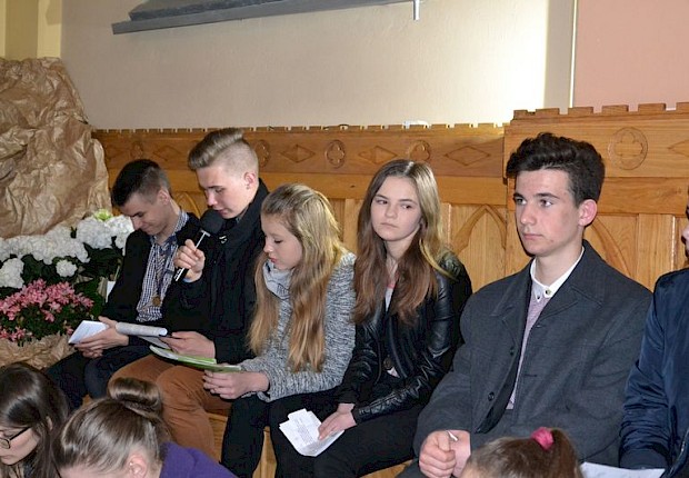 Adoracja przy Grobie Pańskim