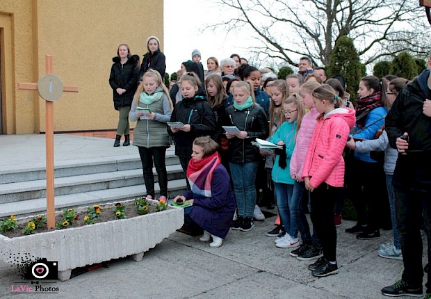 Parafialna droga krzyżowa