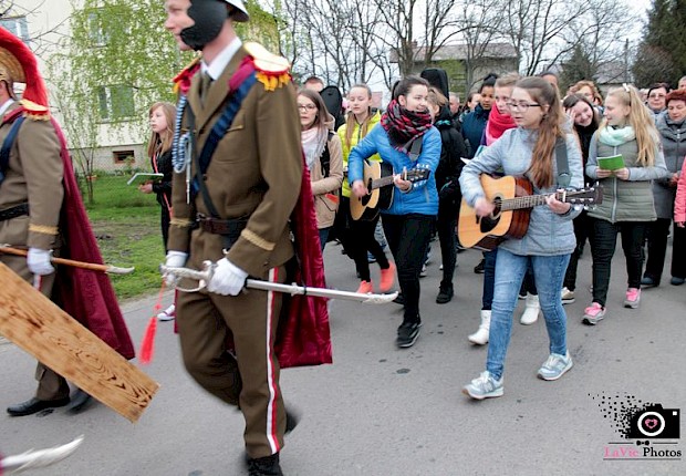 Parafialna droga krzyżowa