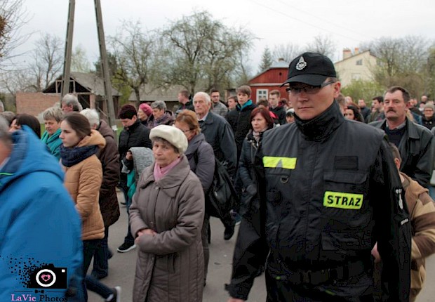 Parafialna droga krzyżowa