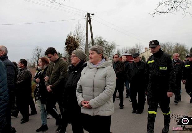 Parafialna droga krzyżowa