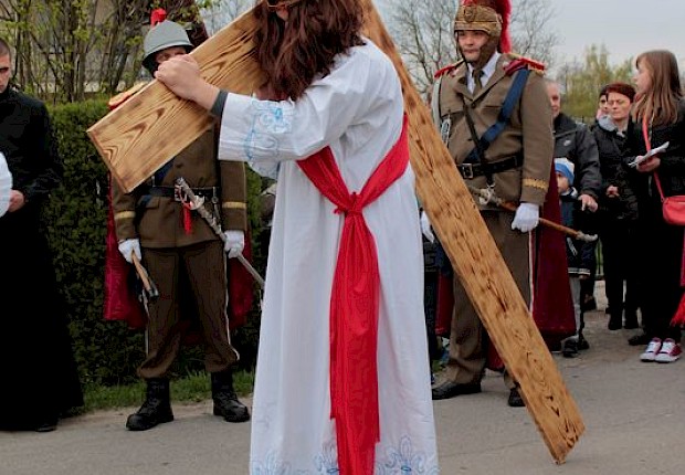 Parafialna droga krzyżowa