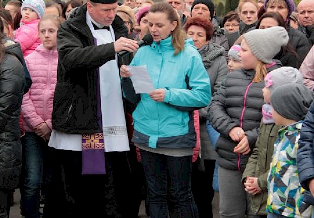 Parafialna droga krzyżowa