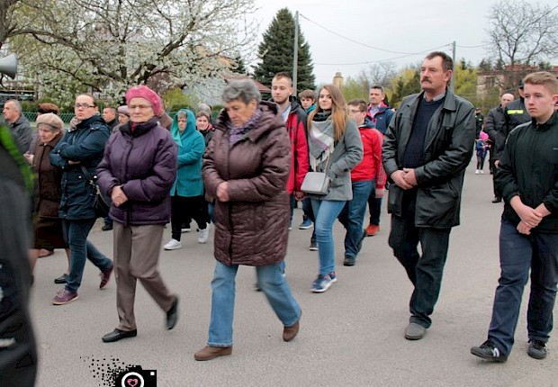 Parafialna droga krzyżowa