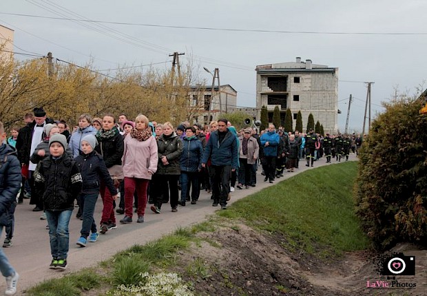 Parafialna droga krzyżowa