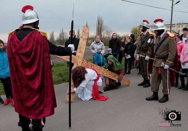 Parafialna droga krzyżowa