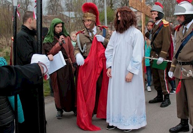 Parafialna droga krzyżowa