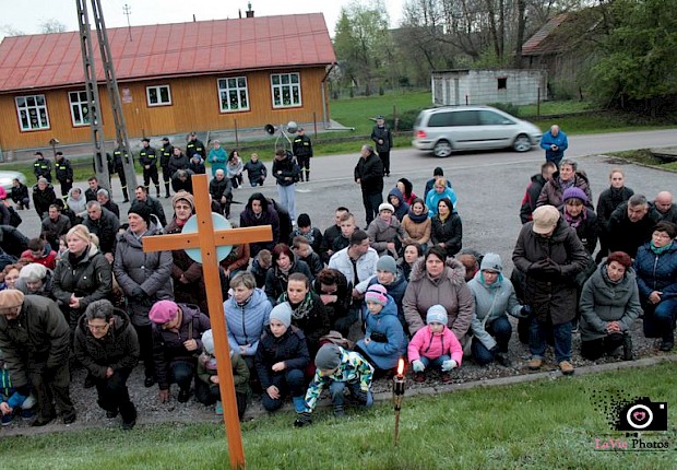 Parafialna droga krzyżowa