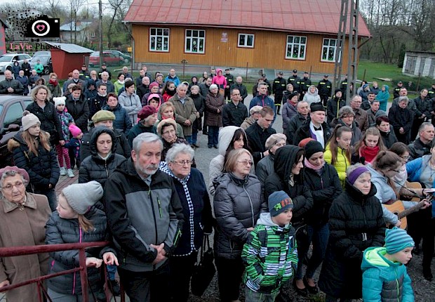 Parafialna droga krzyżowa