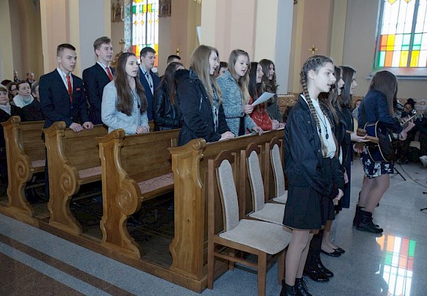 Zatwierdzenie Stowarzyszenia Ruchu Apostolstwa Młodzieży - Msza Święta