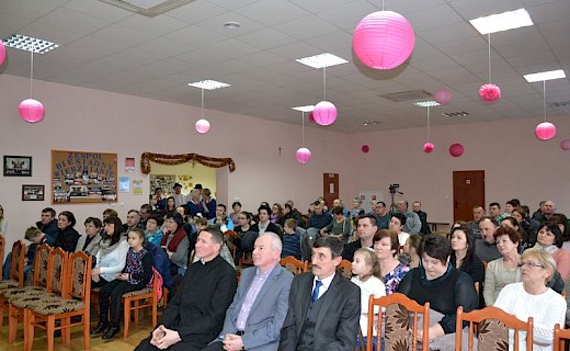 Przedstawienie jasełkowe oraz IV Parafialny Przegląd Kolęd i Pastorałek