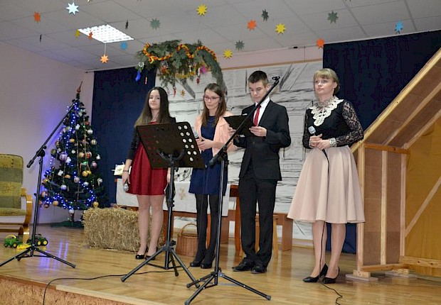 Przedstawienie jasełkowe oraz IV Parafialny Przegląd Kolęd i Pastorałek