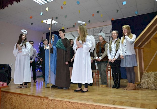 Przedstawienie jasełkowe oraz IV Parafialny Przegląd Kolęd i Pastorałek