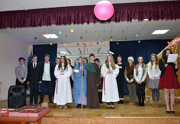 Przedstawienie jasełkowe oraz IV Parafialny Przegląd Kolęd i Pastorałek