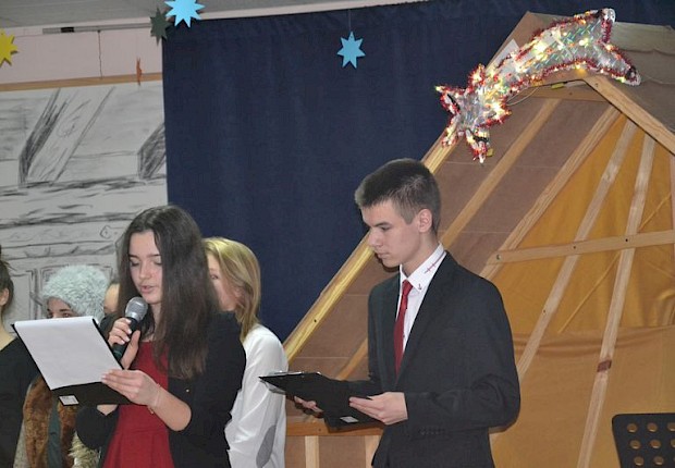 Przedstawienie jasełkowe oraz IV Parafialny Przegląd Kolęd i Pastorałek