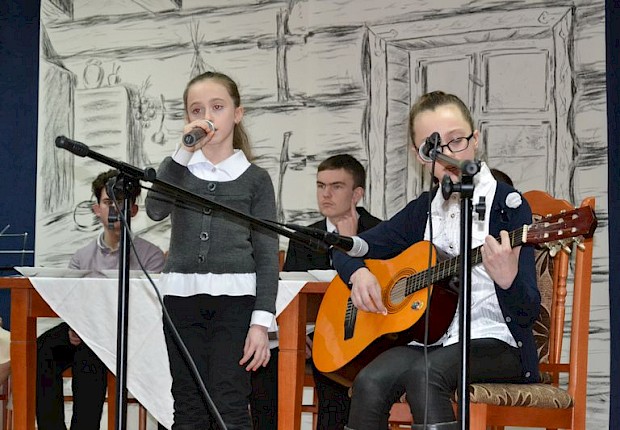 Przedstawienie jasełkowe oraz IV Parafialny Przegląd Kolęd i Pastorałek