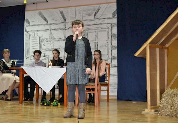Przedstawienie jasełkowe oraz IV Parafialny Przegląd Kolęd i Pastorałek