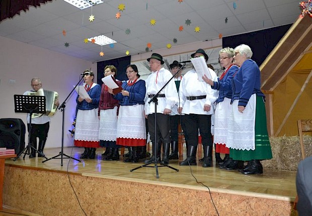 Przedstawienie jasełkowe oraz IV Parafialny Przegląd Kolęd i Pastorałek
