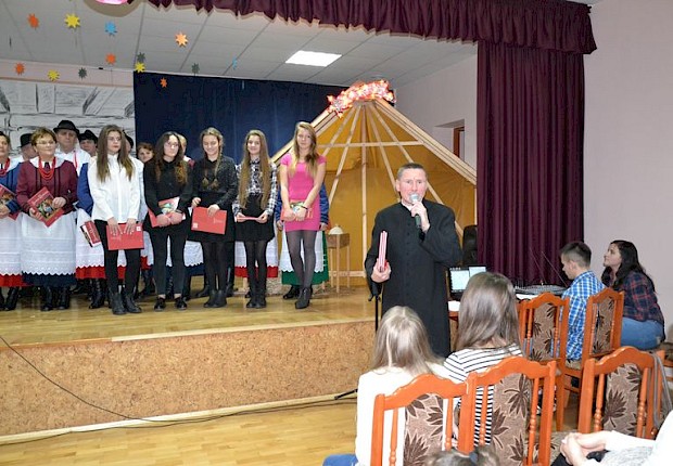 Przedstawienie jasełkowe oraz IV Parafialny Przegląd Kolęd i Pastorałek