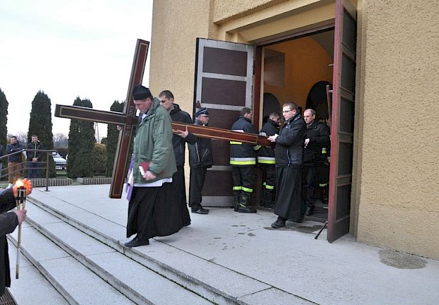 Parafialna droga krzyżowa