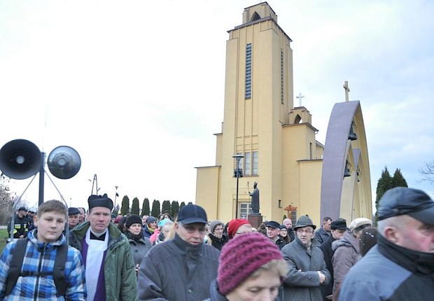 Parafialna droga krzyżowa