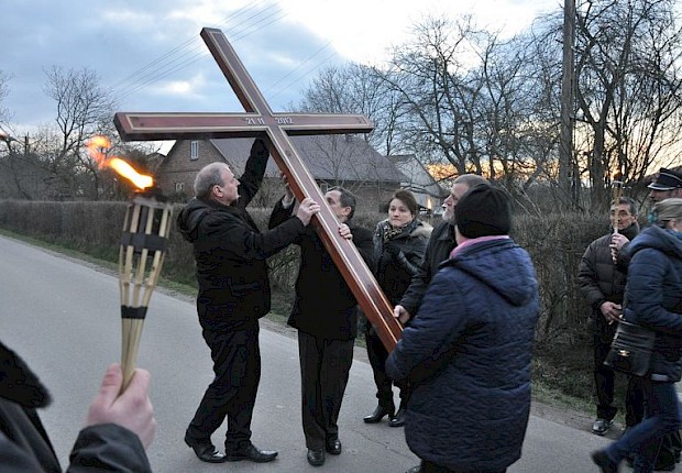 Parafialna droga krzyżowa