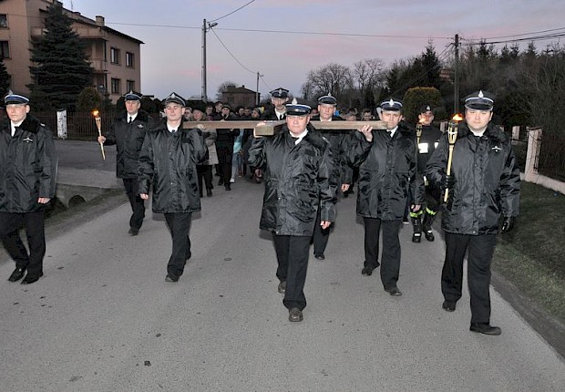 Parafialna droga krzyżowa