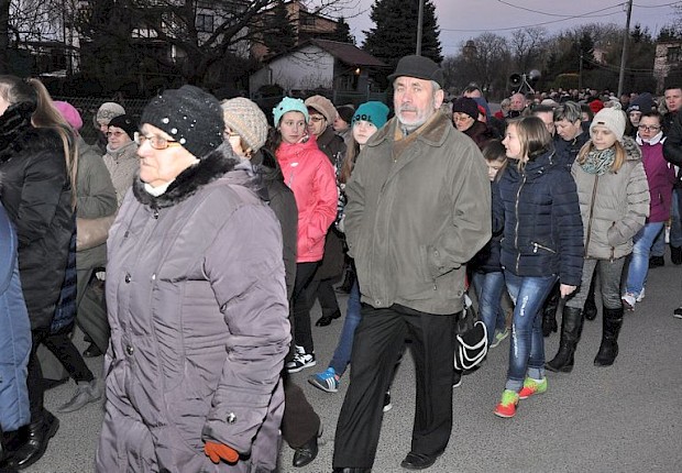 Parafialna droga krzyżowa