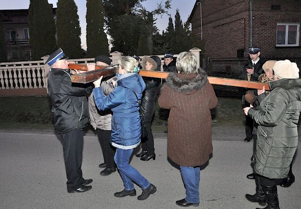 Parafialna droga krzyżowa