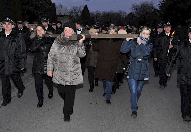 Parafialna droga krzyżowa