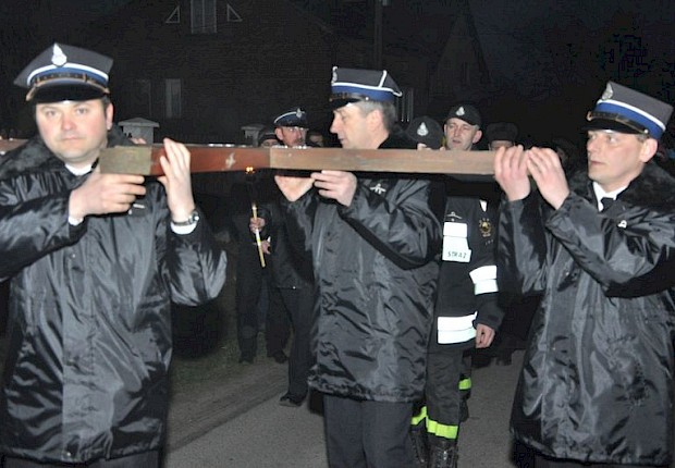 Parafialna droga krzyżowa