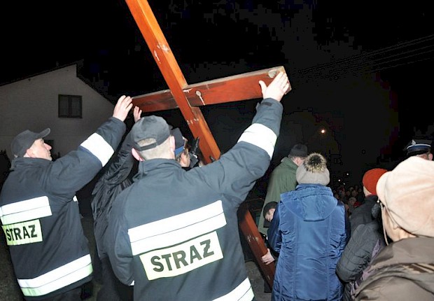 Parafialna droga krzyżowa