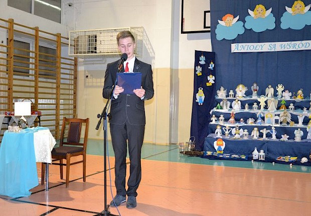 Wiecz&oacute;r poetycko-muzyczny "Anioły są wśr&oacute;d nas"