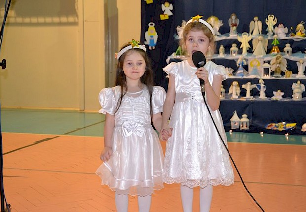 Wiecz&oacute;r poetycko-muzyczny "Anioły są wśr&oacute;d nas"